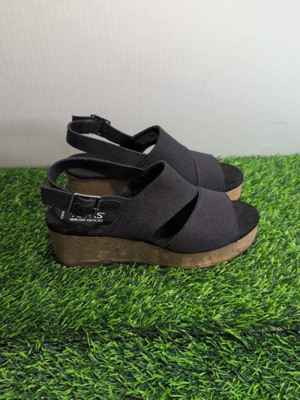 TOMS Women's Claudine Sandal Black 6.5